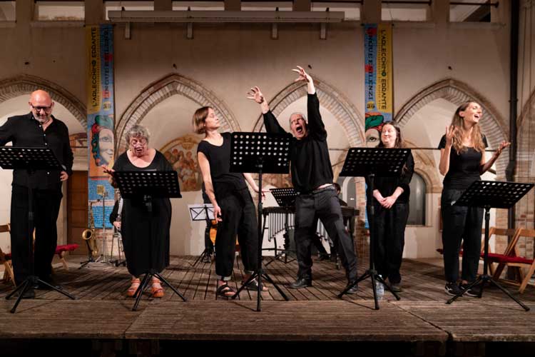 photos of the performance in Pordenone &copy; Ezio Zaia